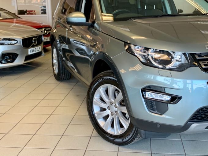 LAND ROVER DISCOVERY SPORT TD4 SE TECH  - 4211 - 6