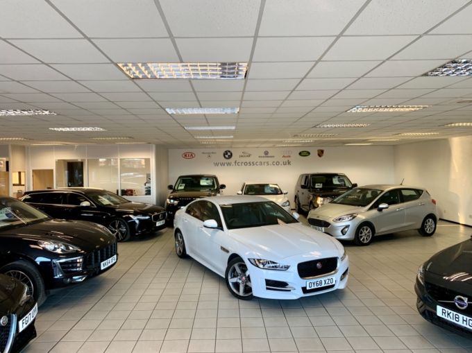 JAGUAR XE D R-SPORT - 4170 - 4
