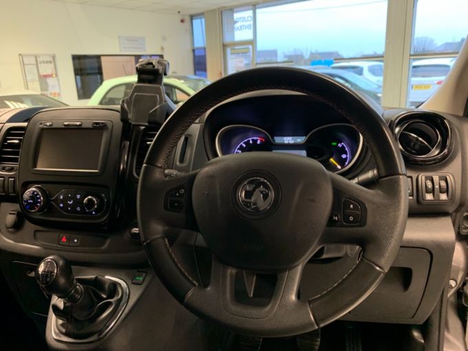 VAUXHALL VIVARO 2900 L2H1 CDTI DCB SPORTIVE ECOFLEX S/S  - 4202 - 20